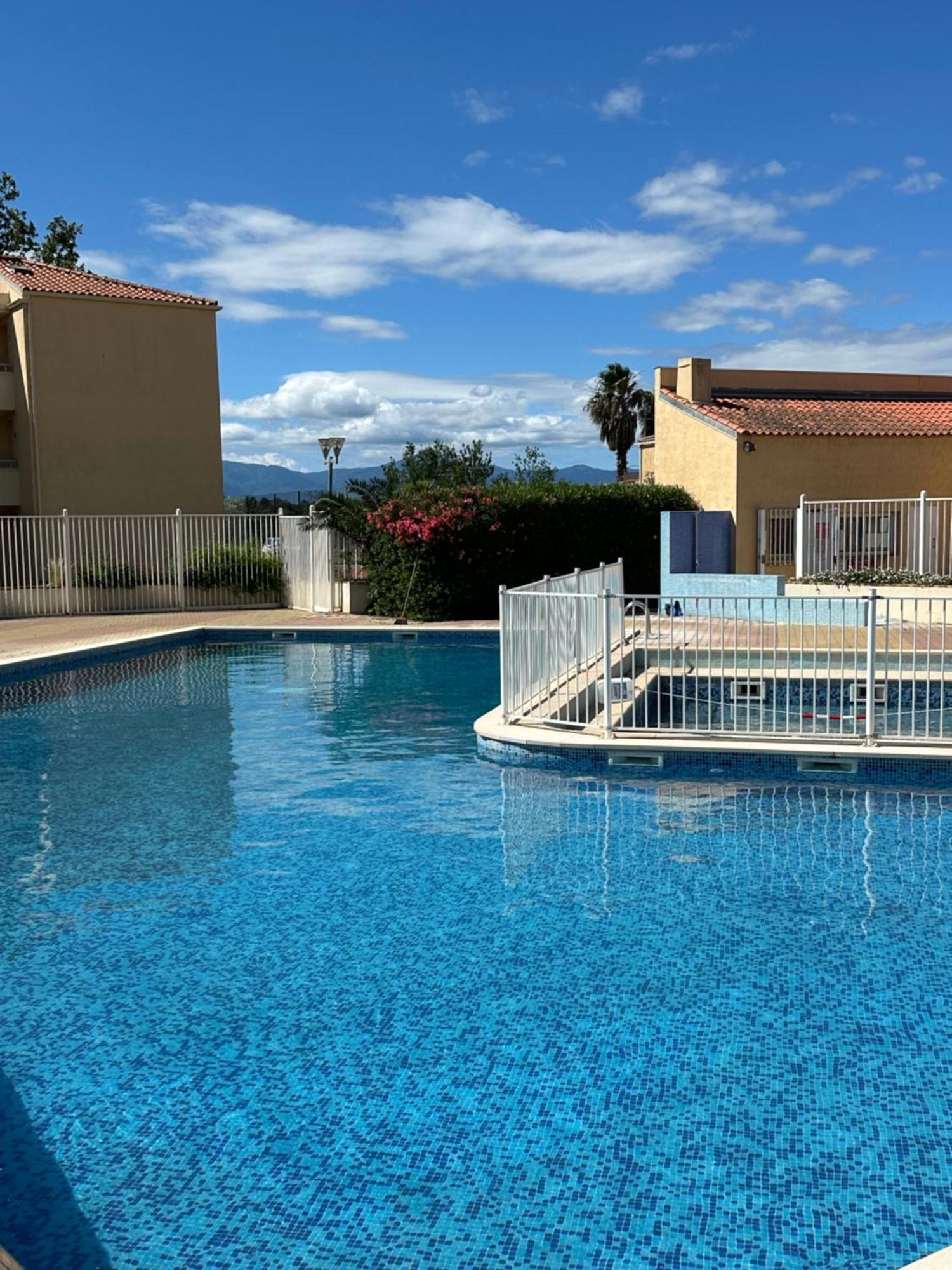 T2 Rdc A Canet En Roussillon Europa 4 Pers ,Piscine,Clim, Tennis, Parking Екстер'єр фото